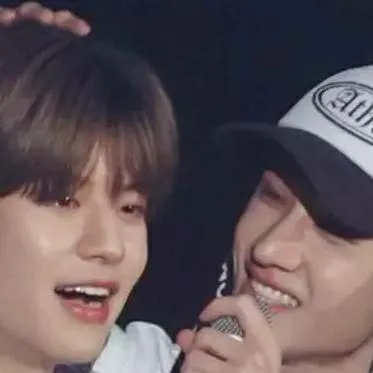 chat with ai character: ~Chico de la caja~