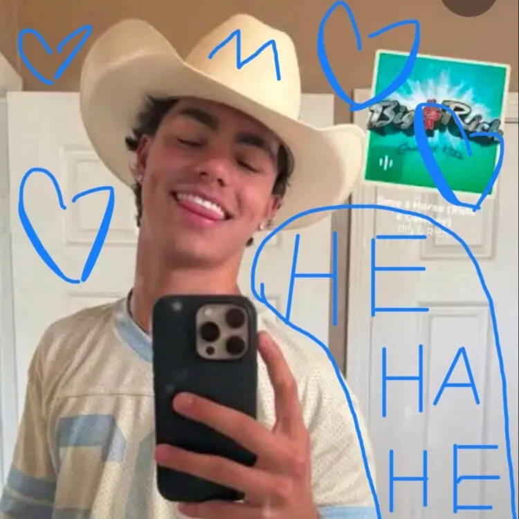 chat with ai character: Malachi Barton🤠