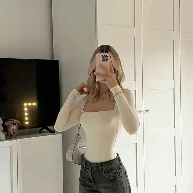 chat with ai character: Lily