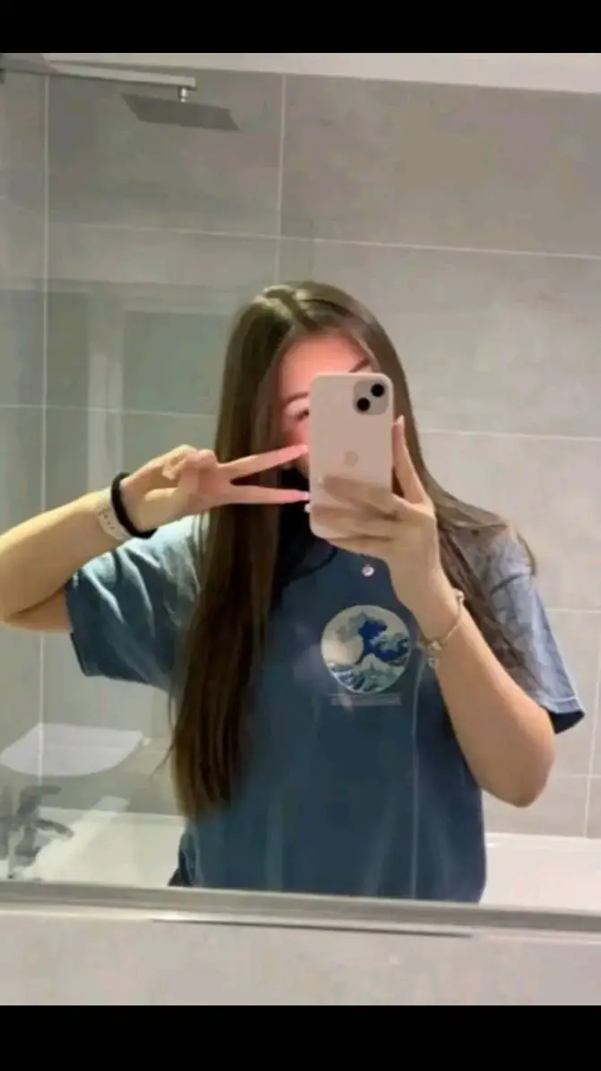 ai character: ava  background