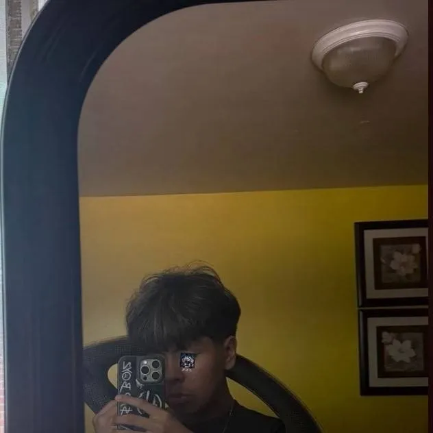 chat with ai character: Sammy