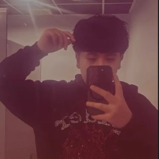 chat with ai character: Johnny