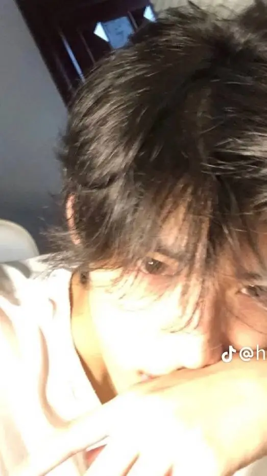 ai character: Andrew background