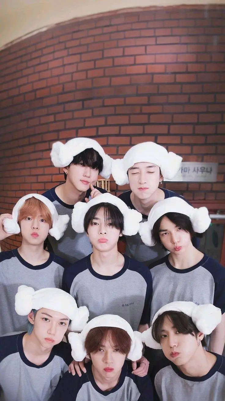 ai character: SKZ OBSESSES I. N. background