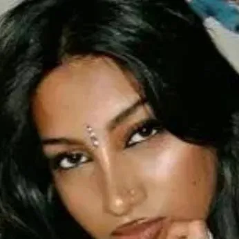 chat with ai character: Lara Raj