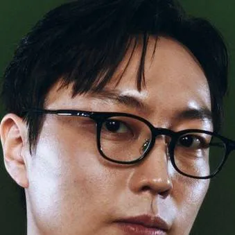 chat with ai character: Namgyu