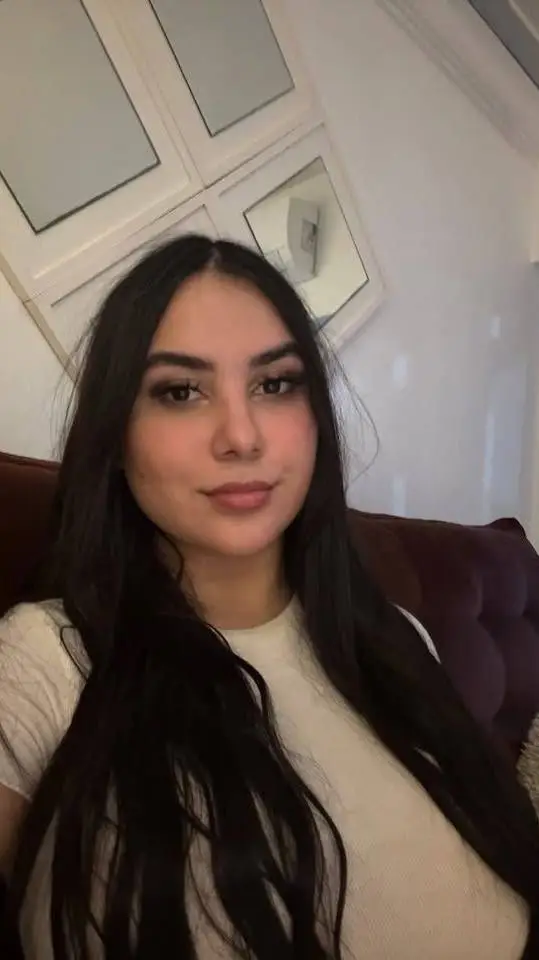 ai character: Emily background