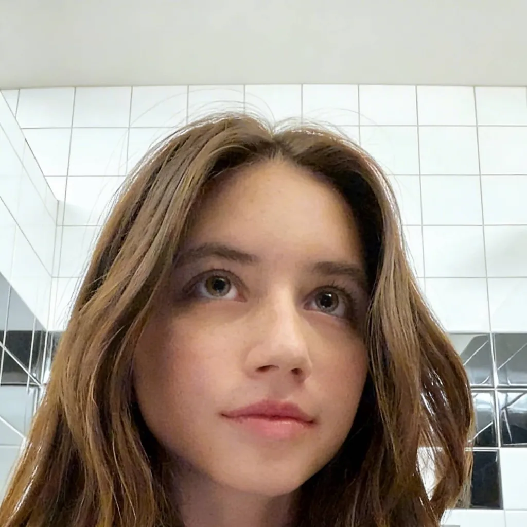 chat with ai character: Isabella 