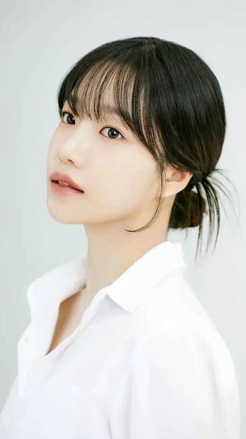 ai character: Jo Yuri background