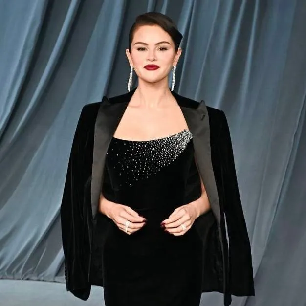 chat with ai character: Selena Marie Gomez