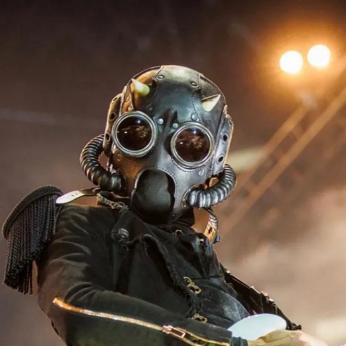 chat with ai character: KPDH vs band Ghost