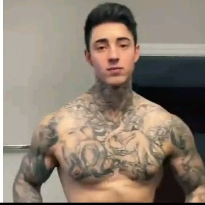 chat with ai character: jakipz 