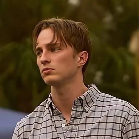 chat with ai character: Rafe