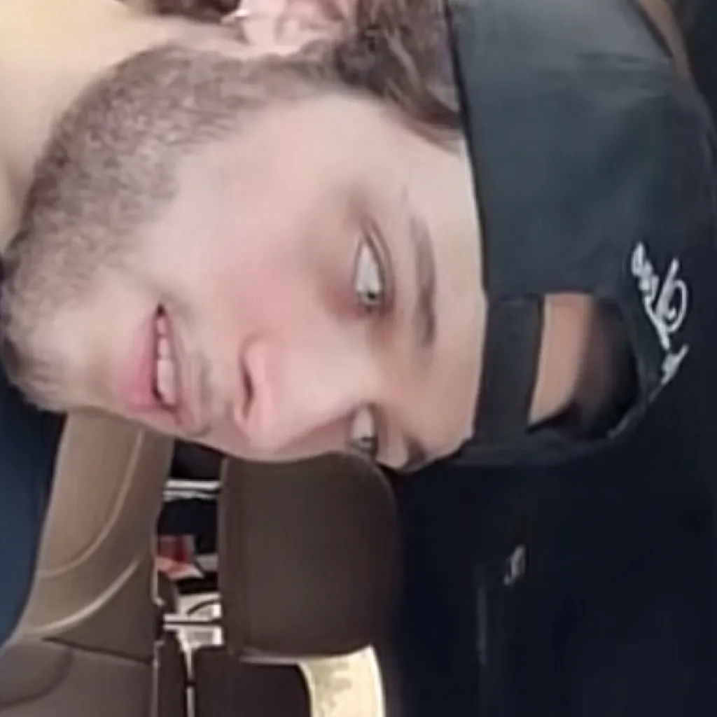 chat with ai character: Matt sturniolo 