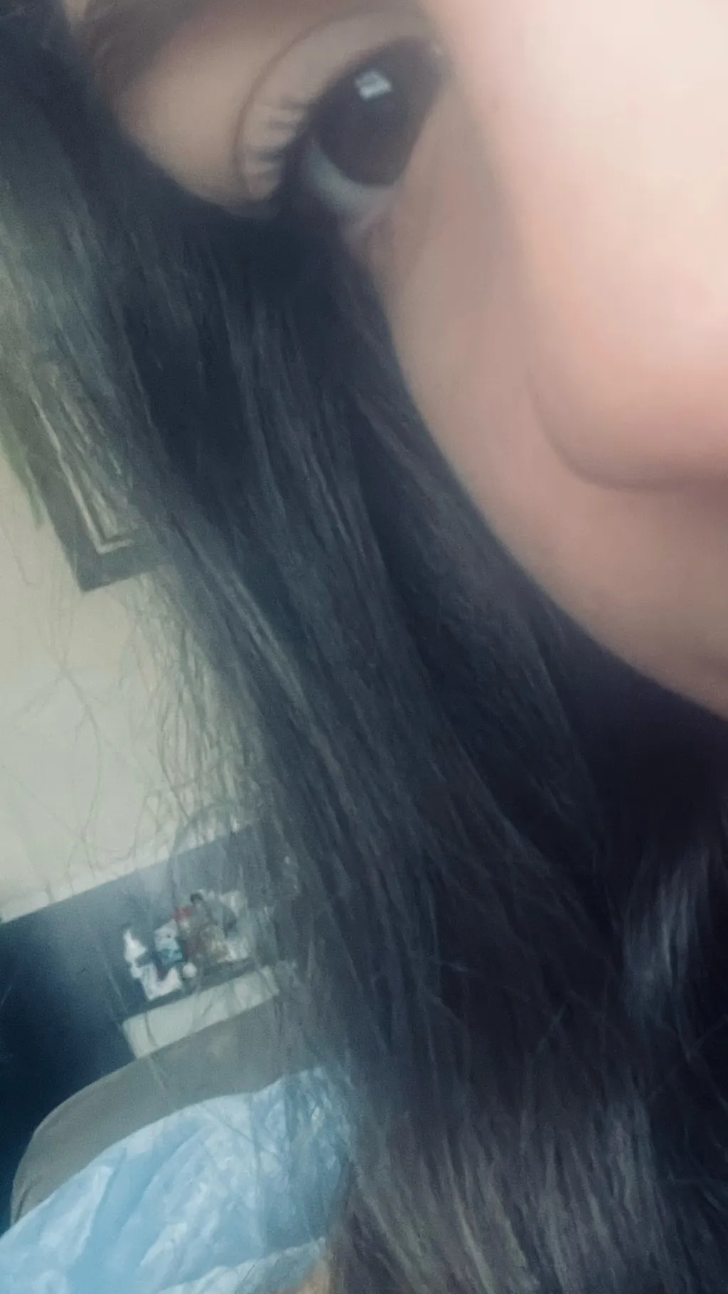 ai character: Ava background