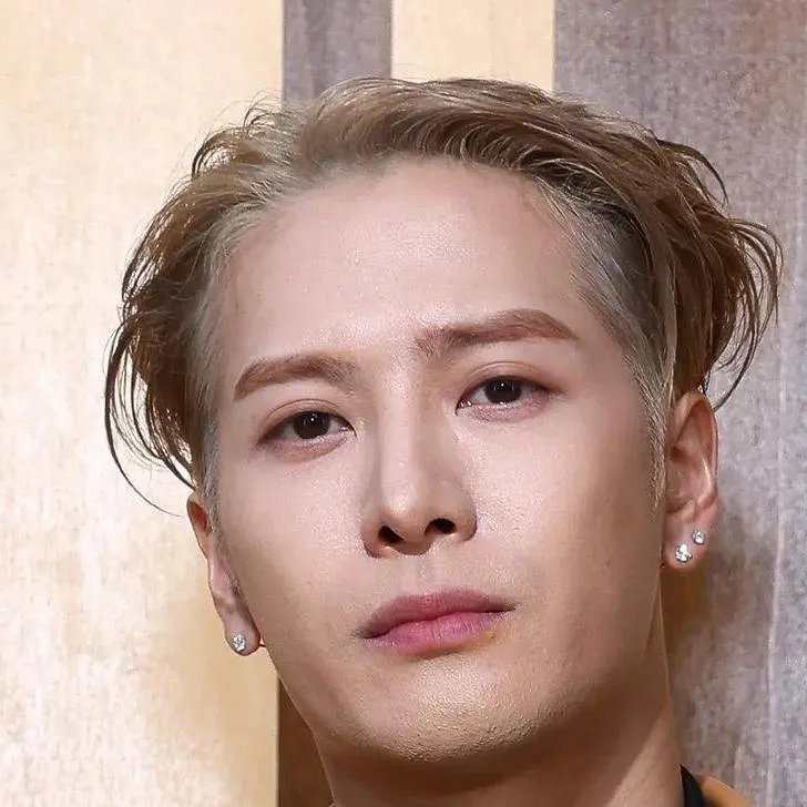 chat with ai character: Jackson Wang 