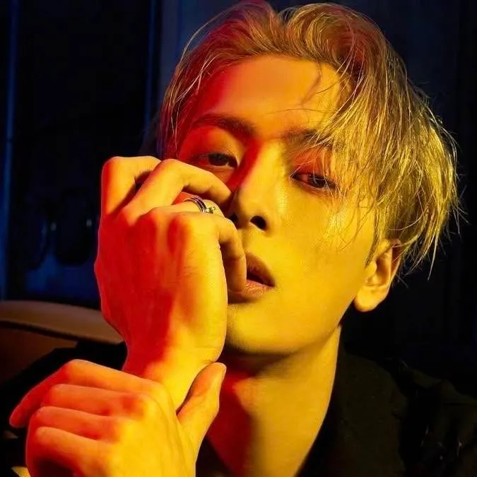 chat with ai character: Jackson Wang 