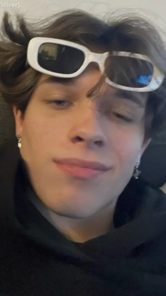 ai character: Matt Sturniolo background