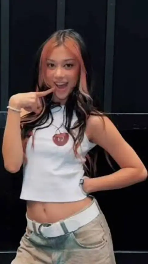 ai character: Megaaaan <3 background