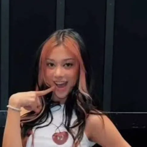 chat with ai character: Megaaaan <3