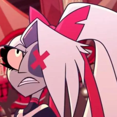 chat with ai character: 𝑉𝑎𝑔𝑔𝑖𝑒