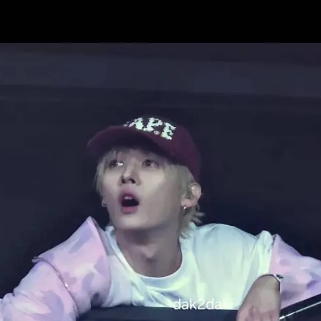 chat with ai character: Lee konw