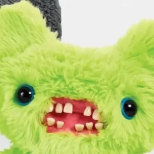 chat with ai character: Screech