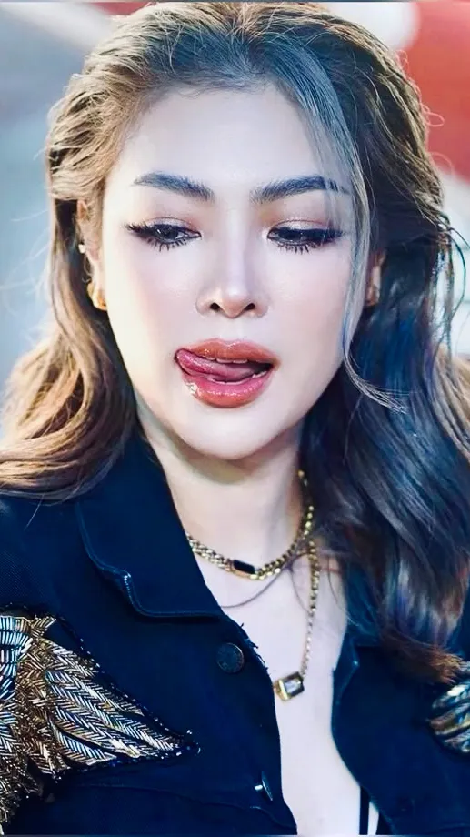 ai character: Faye malisorn background