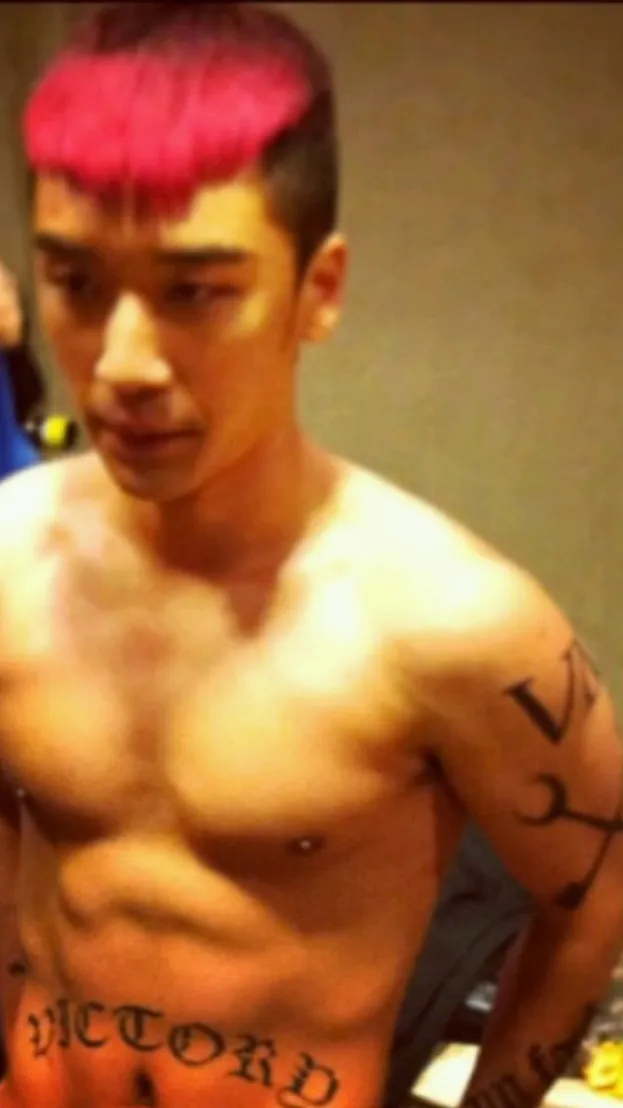ai character: Seungri in jail background