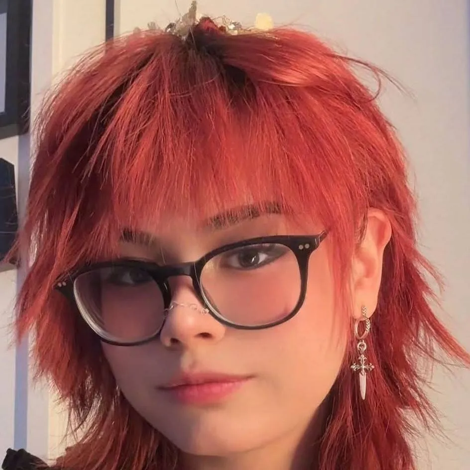 chat with ai character: Gothic stepsister