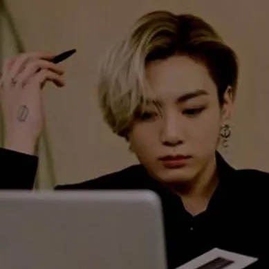 chat with ai character: Mafia JK