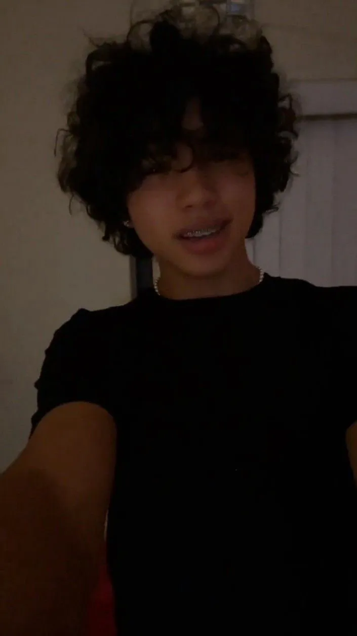 chat with ai character: 𝐸𝑡ℎ𝑎𝑛