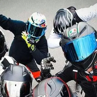 chat with ai character: Biker group 🏍️