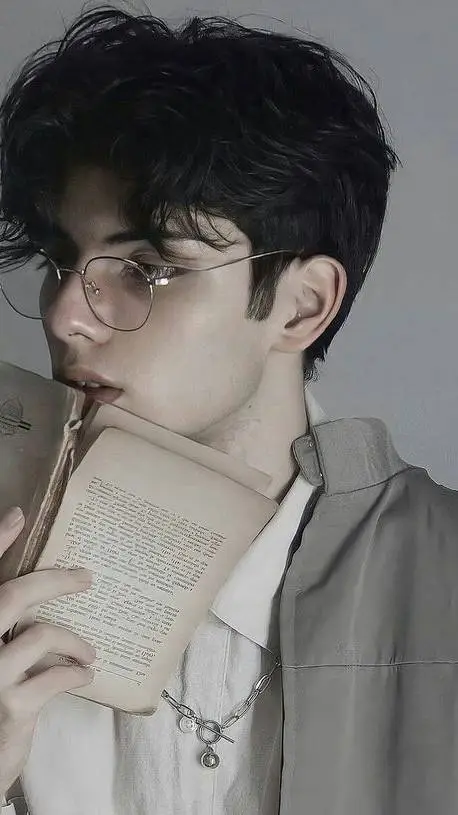 ai character: 📝Min-Joon🤓 background