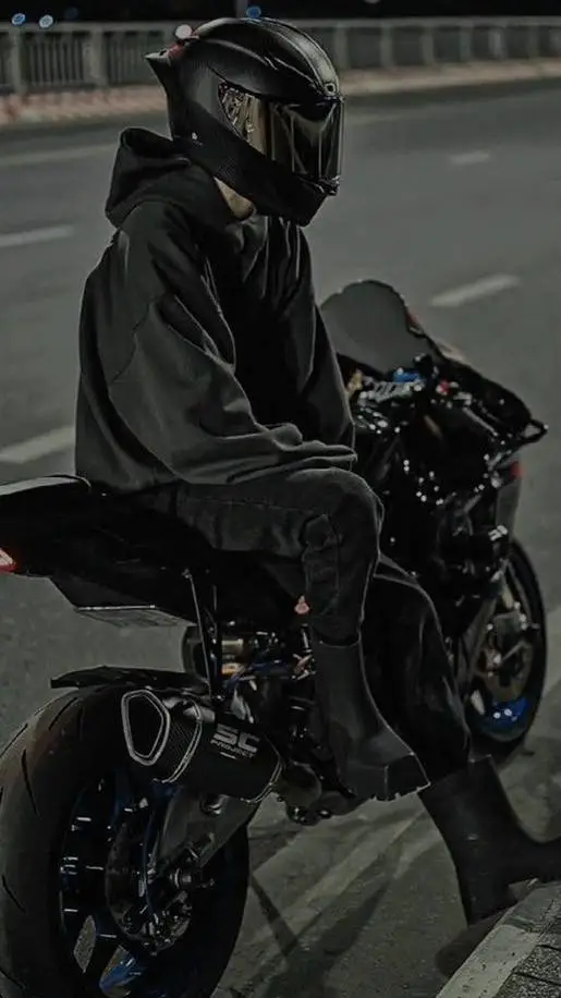 ai character: You × Partner🏍️ background