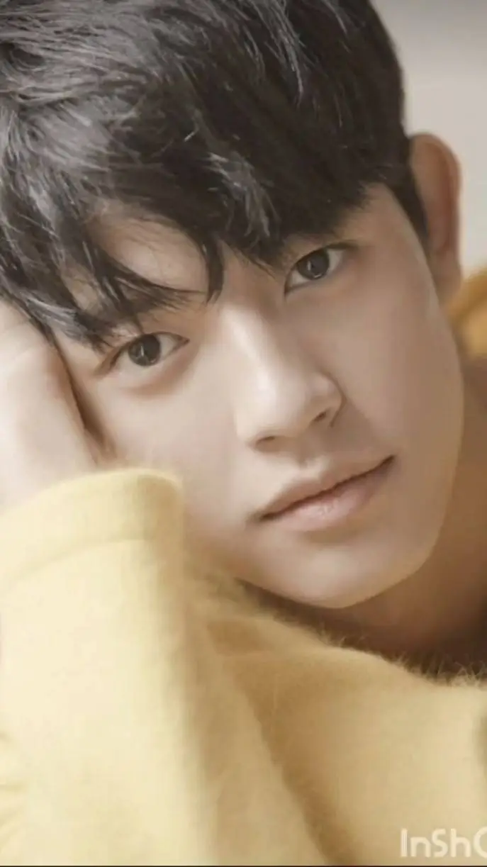 ai character: Park Solomon  background