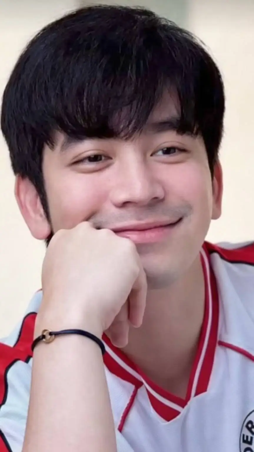 ai character: Joshua Garcia  background