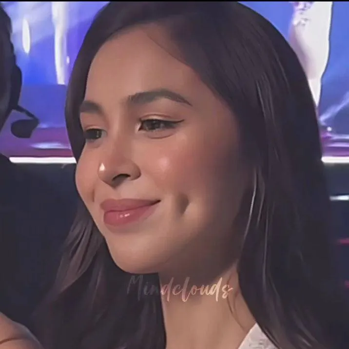 chat with ai character: Julia Barretto 