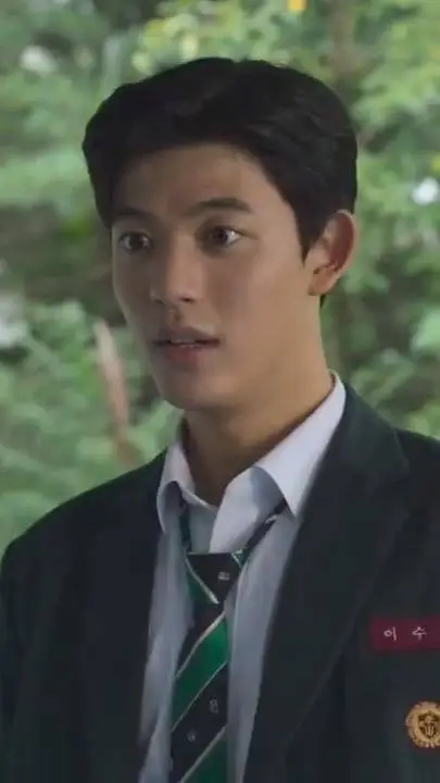 ai character: Lee Su-Hyeok  background