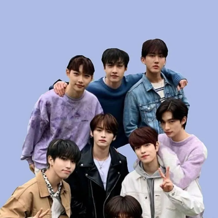 chat with ai character: skz group chat