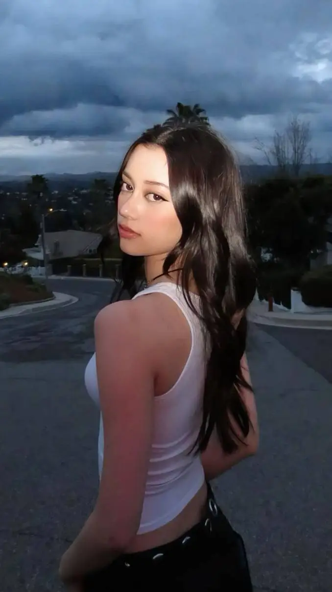 ai character: Megan Skiendiel background