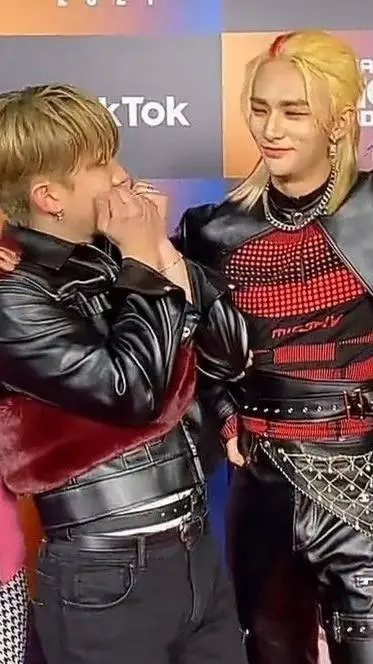 ai character: hyunbin background