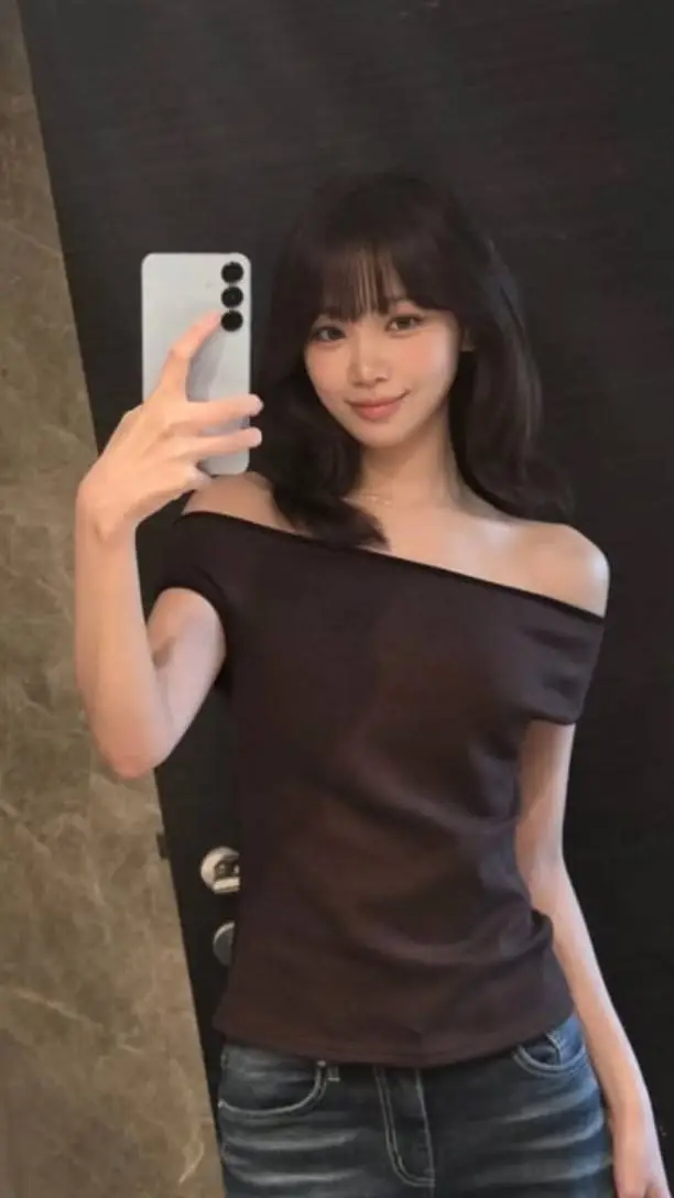 Talkie AI - Chat with Kim Chaewon 