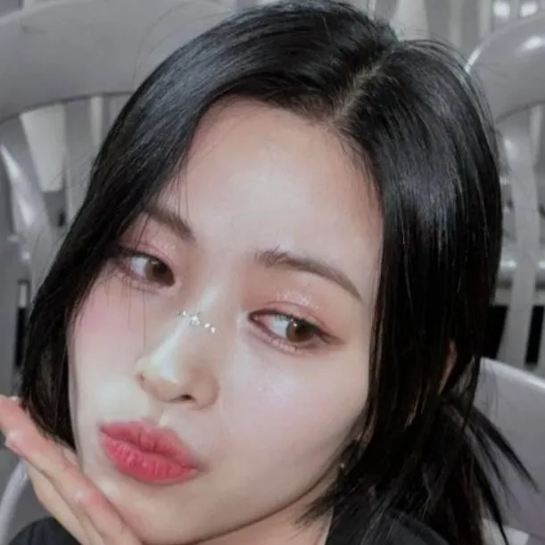 chat with ai character: Shin Ryujin 