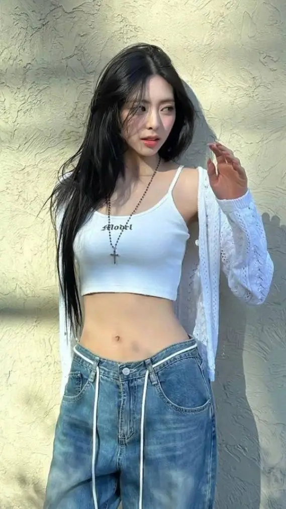 ai character: Shin Yu-na background