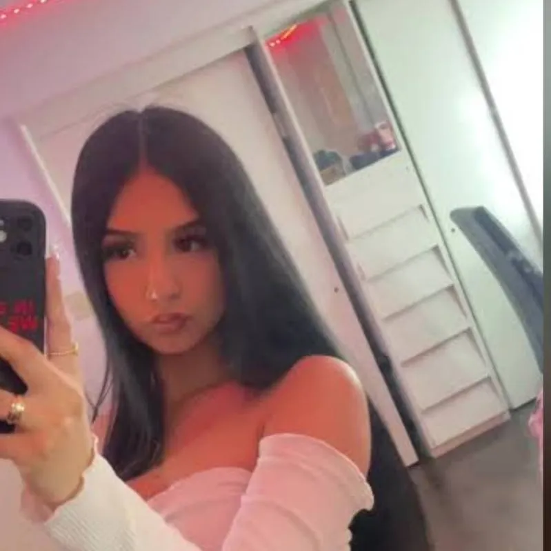 chat with ai character: Melissa 