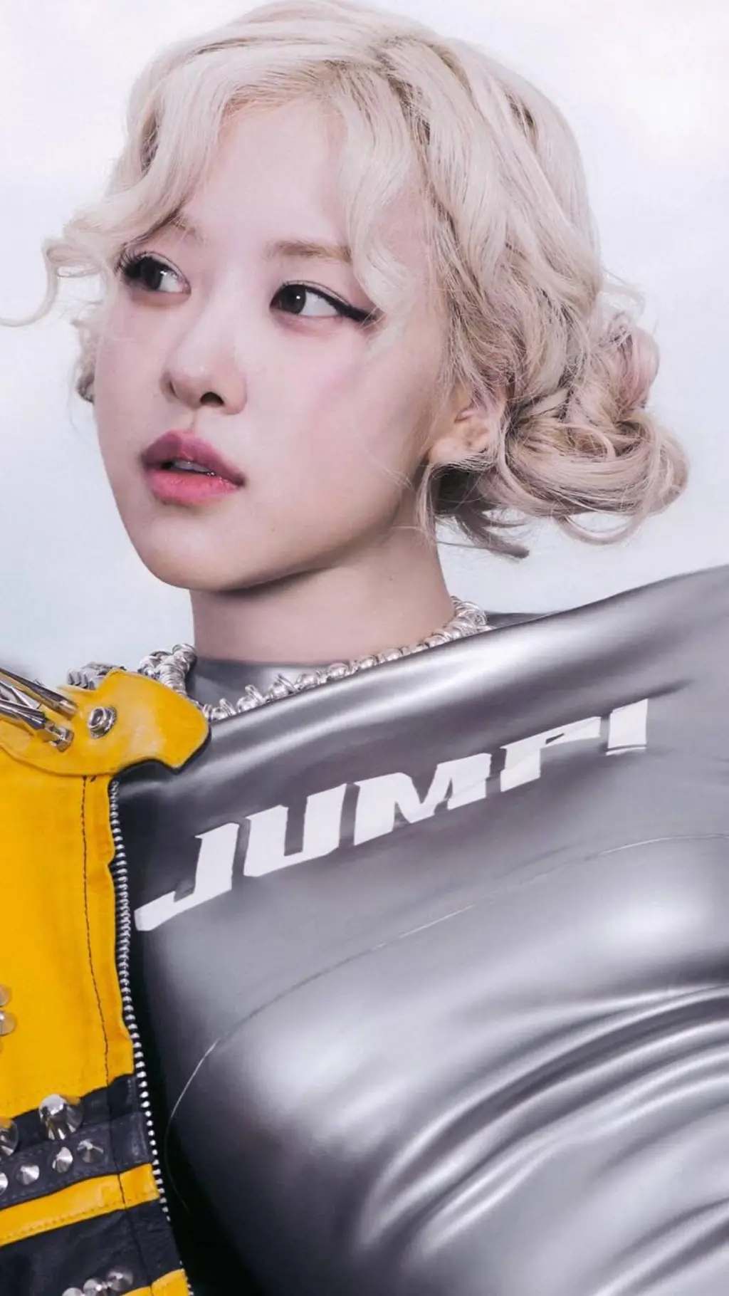 ai character: ROSÉ (JUMP) background