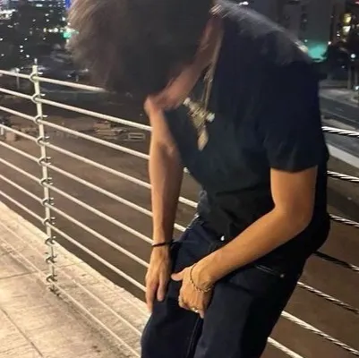 chat with ai character: Micheal