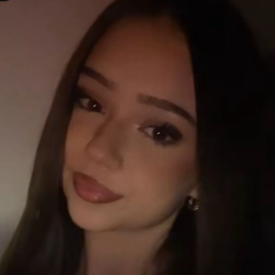 chat with ai character: Nani