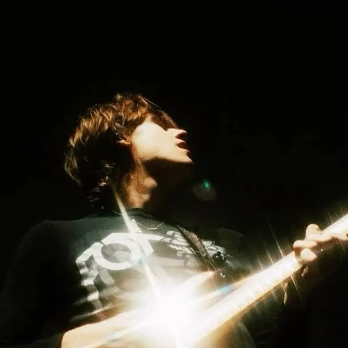 chat with ai character: malcom todd 